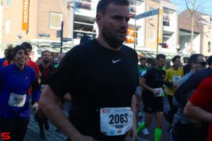 [Activiteiten en Festiviteiten] :: Drechtstadloop Halve Marathon Start (20)