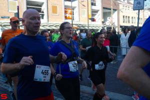 [Activiteiten en Festiviteiten] :: Drechtstadloop Halve Marathon Start (27)
