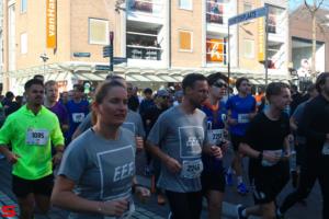 [Activiteiten en Festiviteiten] :: Drechtstadloop Halve Marathon Start (13)