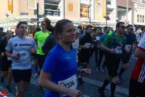 [Activiteiten en Festiviteiten] :: Drechtstadloop Halve Marathon Start (22)
