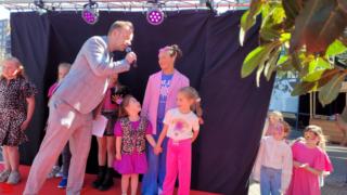 [Activiteiten en Festiviteiten] :: Vier de Lente (8)