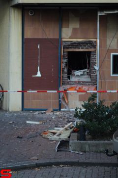 [Incidenten] :: Plofkraak van Eesterenplein Dordrecht (6)