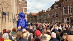 [Nieuws] :: Prinses Beatrix standbeeld van willem van Oranje (8)