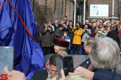 [Nieuws] :: Prinses Beatrix standbeeld van willem van Oranje (14)