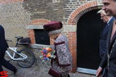 [Nieuws] :: Prinses Beatrix standbeeld van willem van Oranje (10)