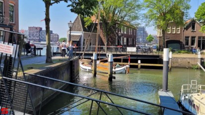 [Stad en Land] :: Brugwachter opent Mazelaarsbrug (4)